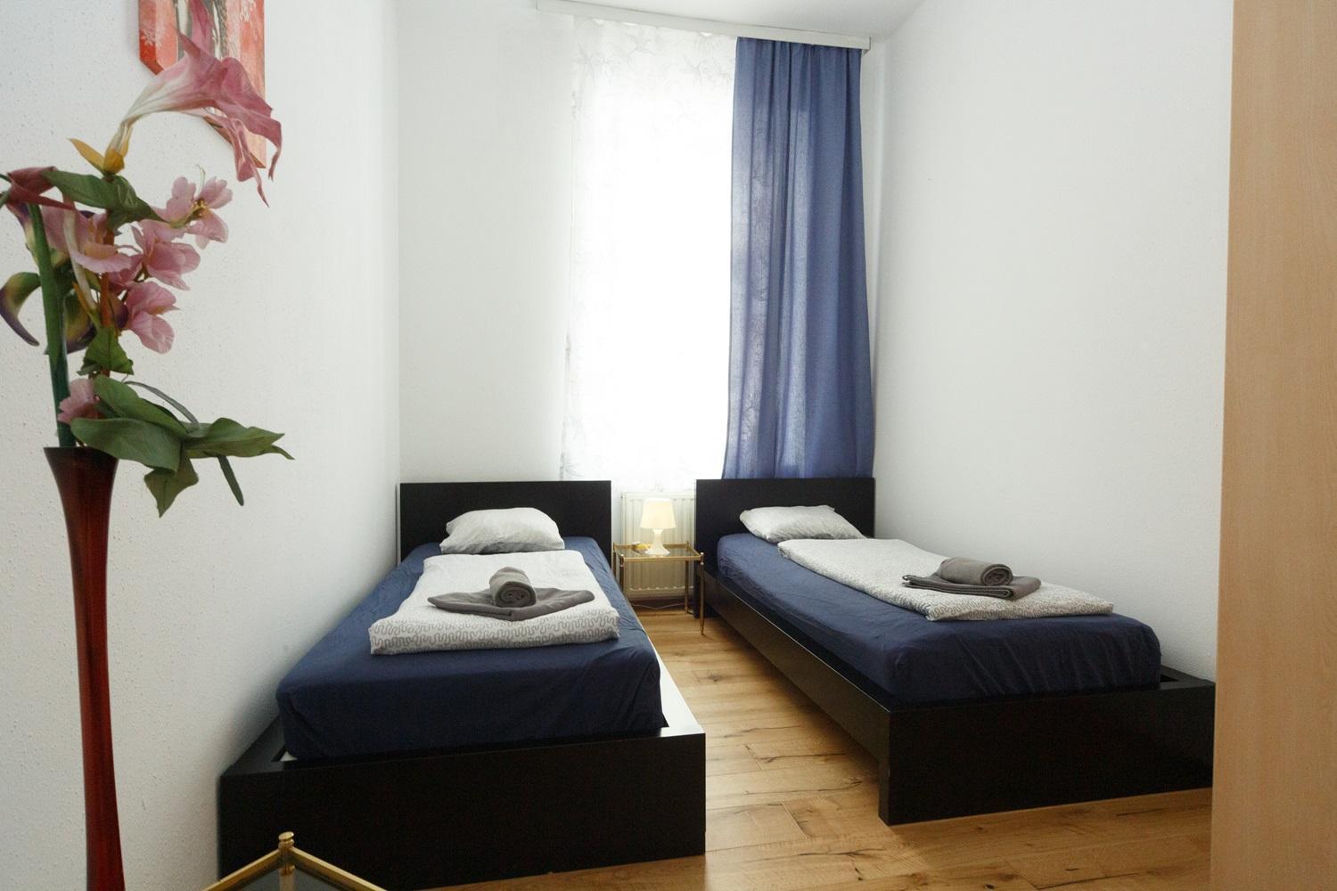 In Near Schoenbrunn & Westbahnhof - Keyless Check-in Vienna
