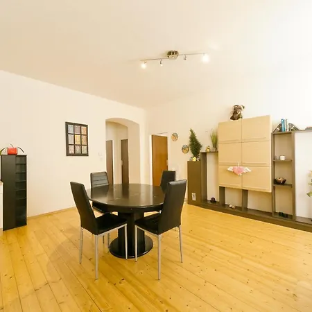 Apartments In Vienna Near Schoenbrunn & Westbahnhof - Keyless Check-In Exterior photo