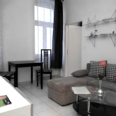 Apartments In Vienna Near Schoenbrunn & Westbahnhof - Keyless Check-In Exterior photo