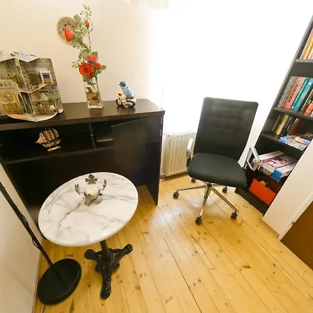 Apartments In Vienna Near Schoenbrunn & Westbahnhof - Keyless Check-In Exterior photo
