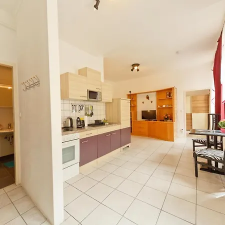 Apartments In Vienna Near Schoenbrunn & Westbahnhof - Keyless Check-In Exterior photo