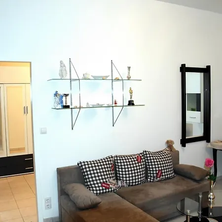 Apartments In Vienna Near Schoenbrunn & Westbahnhof - Keyless Check-In Exterior photo