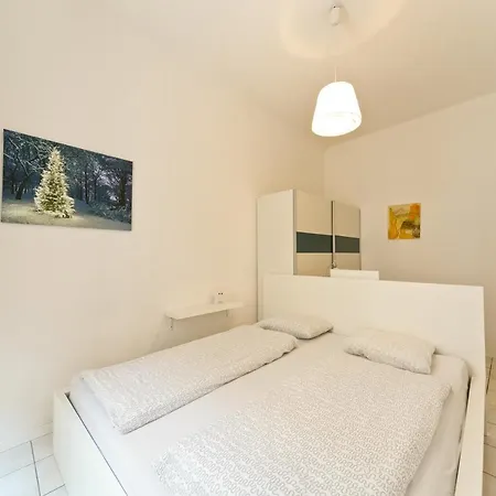 Apartments In Vienna Near Schoenbrunn & Westbahnhof - Keyless Check-In Exterior photo