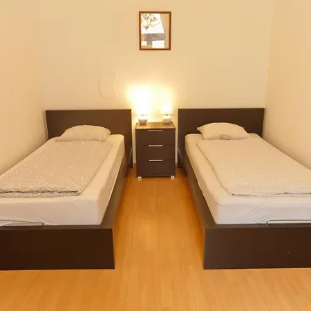 Apartments In Vienna Near Schoenbrunn & Westbahnhof - Keyless Check-In Exterior photo