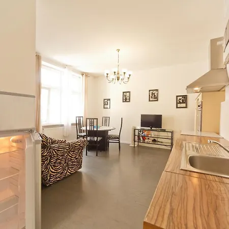 Apartments In Vienna Near Schoenbrunn & Westbahnhof - Keyless Check-In Exterior photo