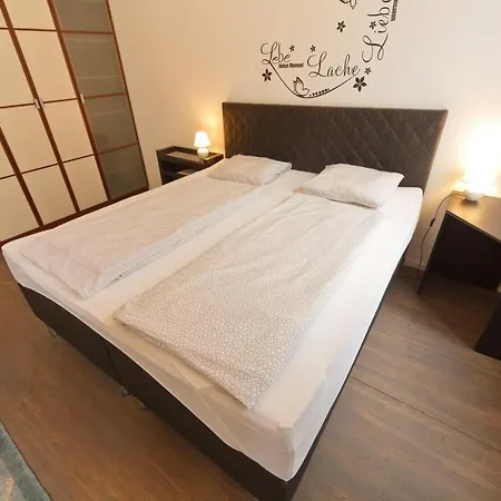 Apartments In Vienna Near Schoenbrunn & Westbahnhof - Keyless Check-In Exterior photo