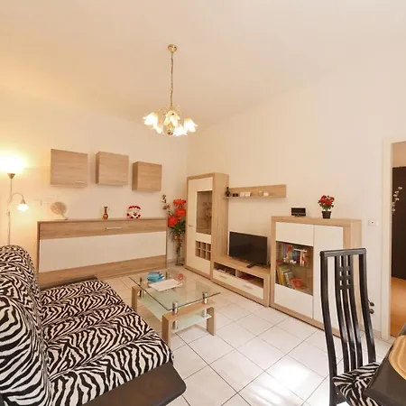 Apartments In Vienna Near Schoenbrunn & Westbahnhof - Keyless Check-In Exterior photo