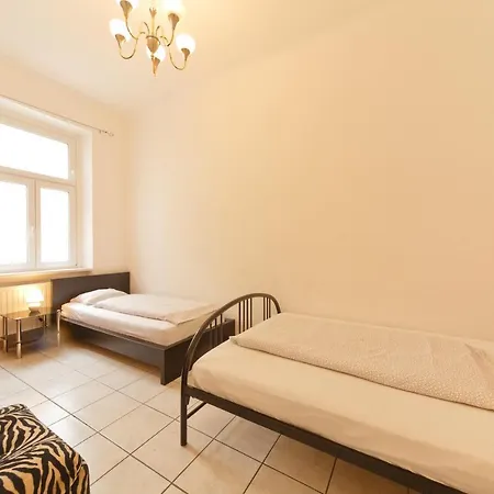 Apartments In Vienna Near Schoenbrunn & Westbahnhof - Keyless Check-In Exterior photo