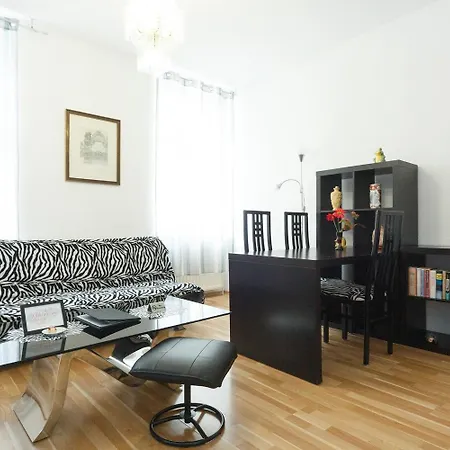 Apartments In Vienna Near Schoenbrunn & Westbahnhof - Keyless Check-In Exterior photo