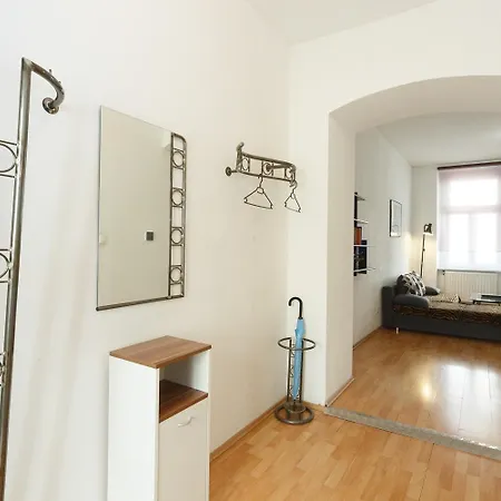 Apartments In Vienna Near Schoenbrunn & Westbahnhof - Keyless Check-In Exterior photo