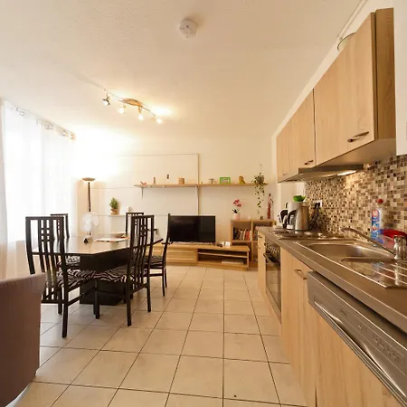 Apartments In Vienna Near Schoenbrunn & Westbahnhof - Keyless Check-In Exterior photo