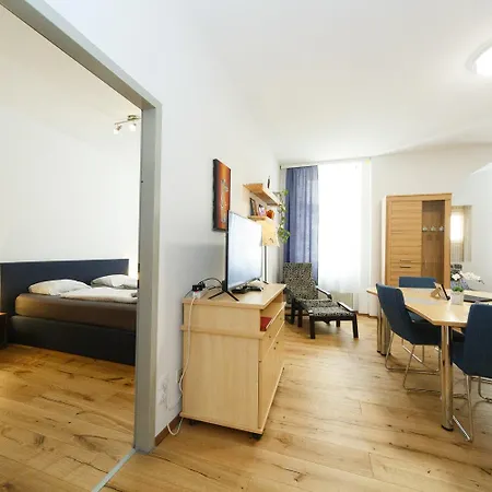 Apartments In Vienna Near Schoenbrunn & Westbahnhof - Keyless Check-In Exterior photo