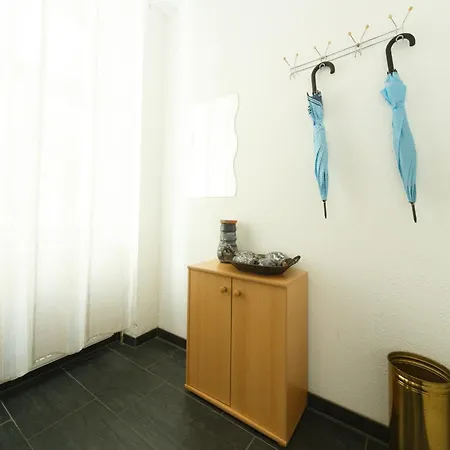 Apartments In Vienna Near Schoenbrunn & Westbahnhof - Keyless Check-In Exterior photo