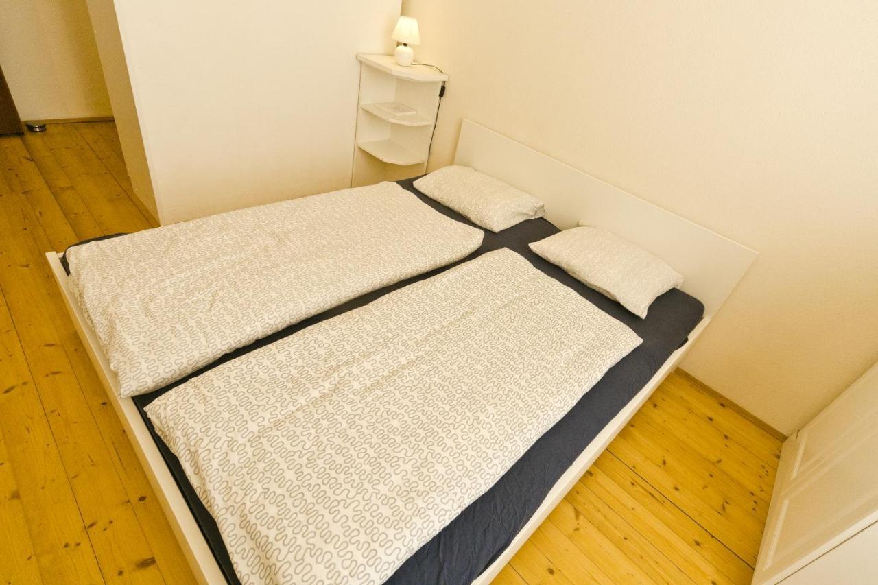 In Near Schoenbrunn & Westbahnhof - Keyless Check-in Apartment Vienna