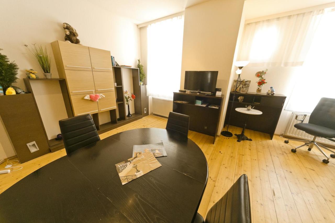 In Near Schoenbrunn & Westbahnhof - Keyless Check-in Apartment