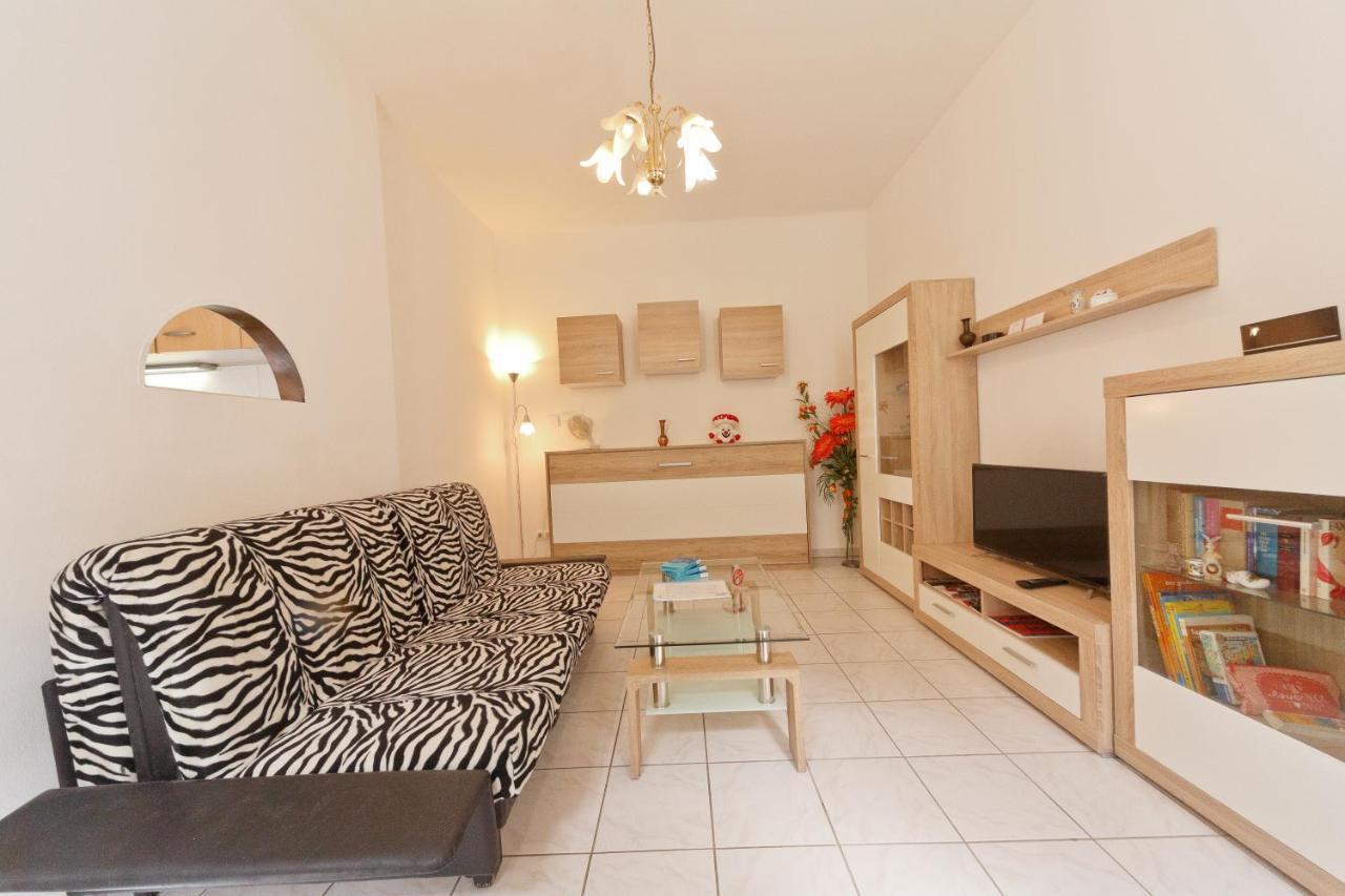 In Near Schoenbrunn & Westbahnhof - Keyless Check-in Apartment