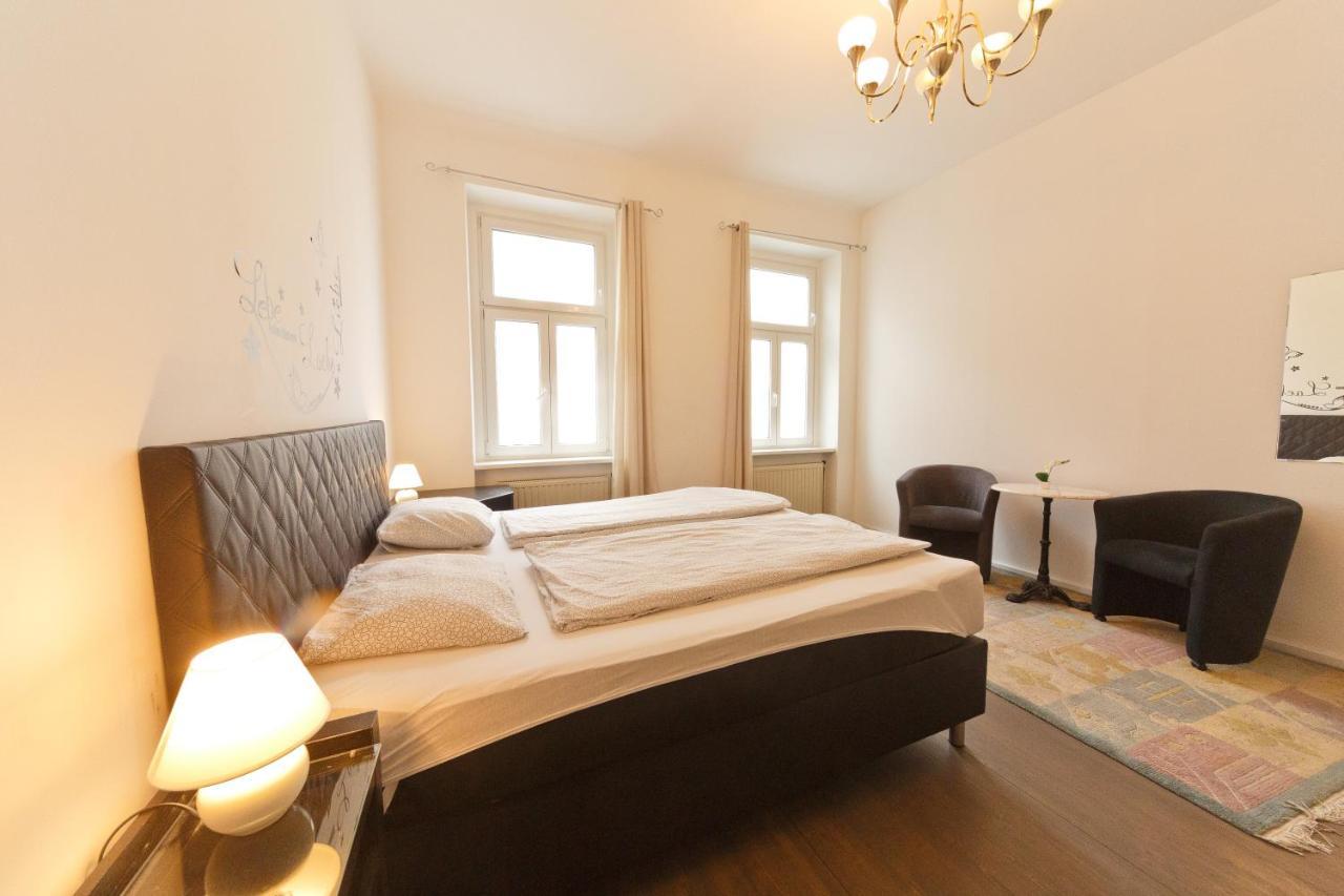 Apartment In Near Schoenbrunn & Westbahnhof - Keyless Check-in Vienna
