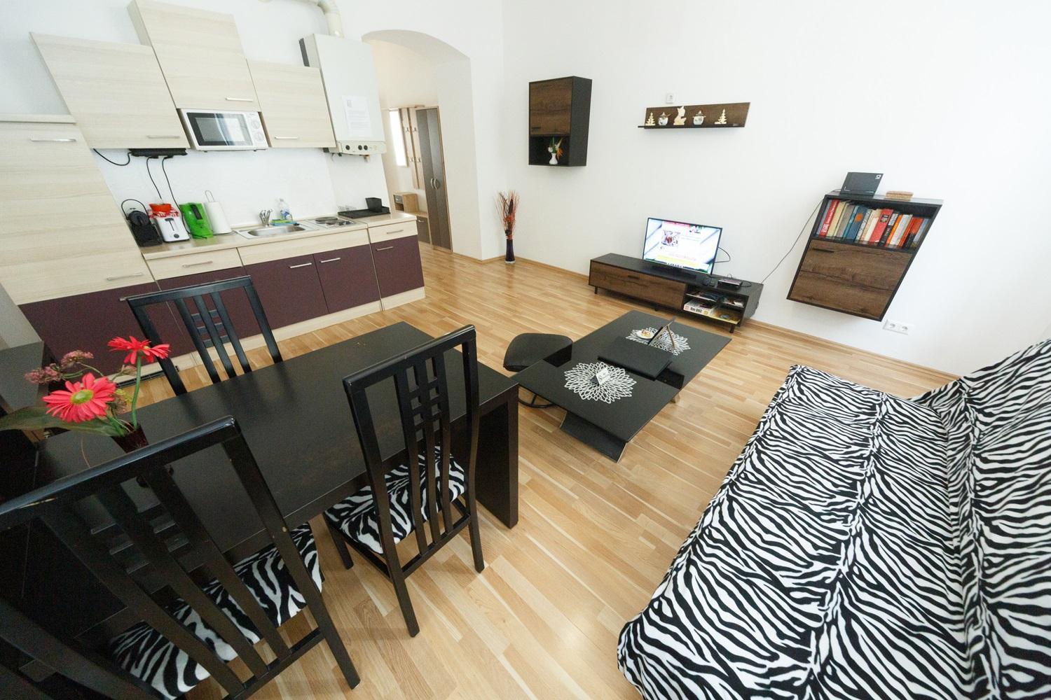 In Near Schoenbrunn & Westbahnhof - Keyless Check-in *