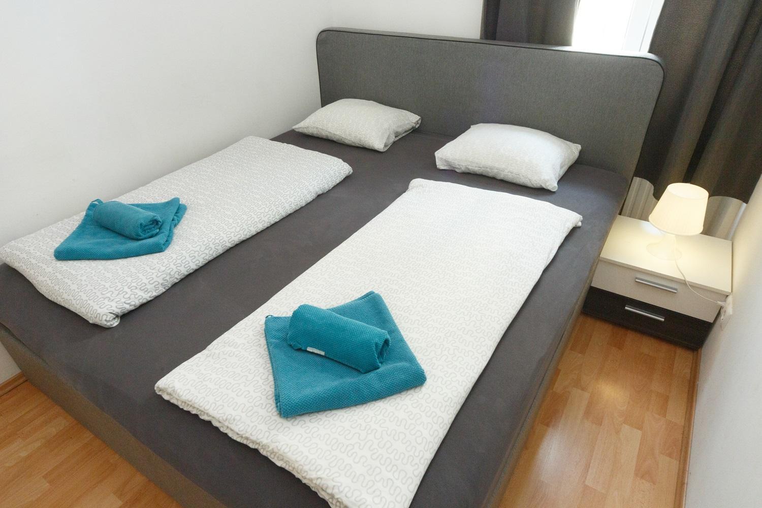 In Near Schoenbrunn & Westbahnhof - Keyless Check-in Apartment