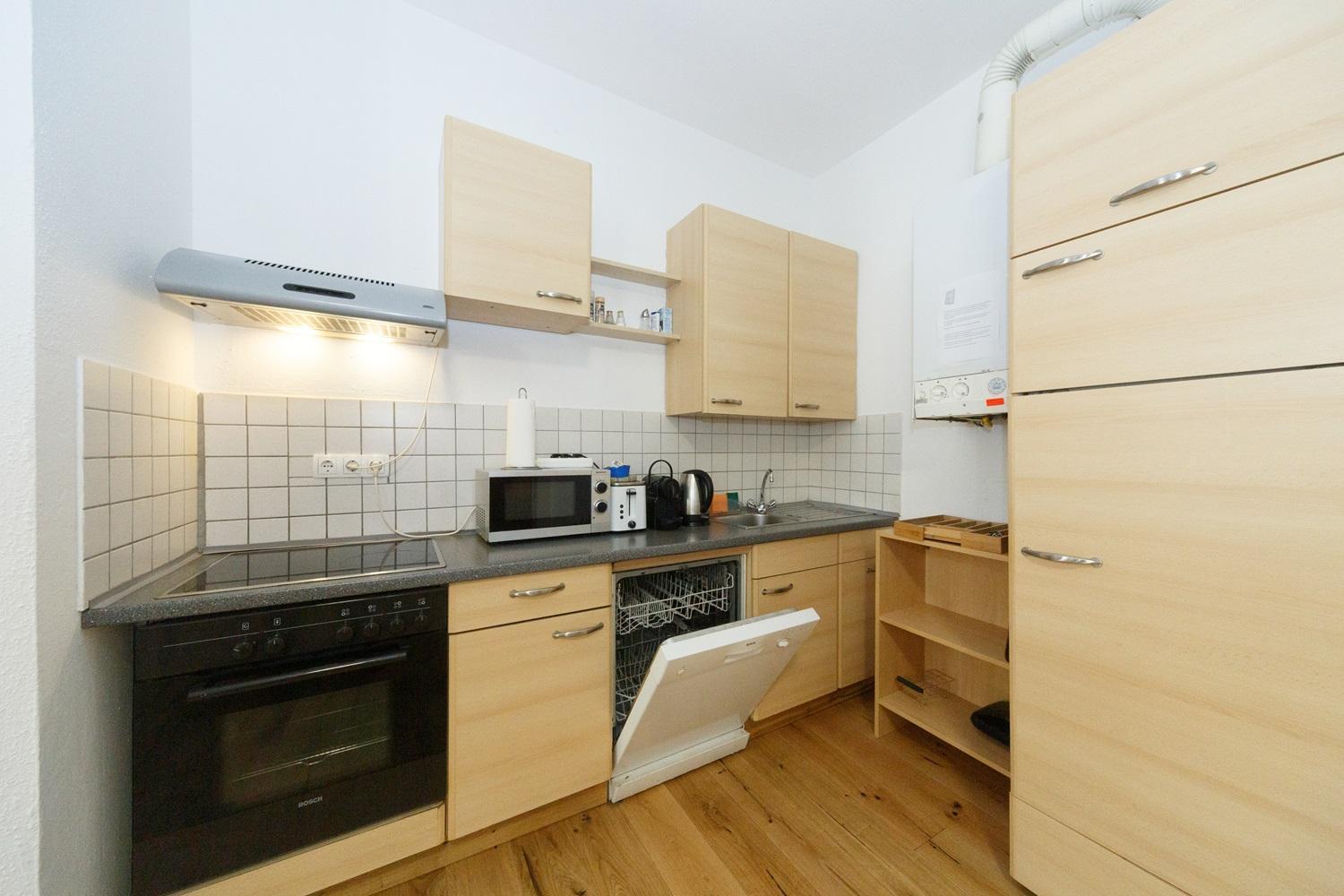 In Near Schoenbrunn & Westbahnhof - Keyless Check-in Apartment