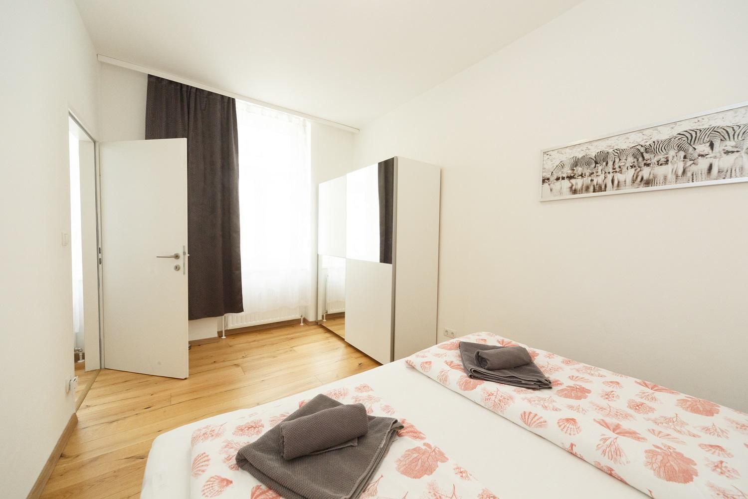 Apartment In Near Schoenbrunn & Westbahnhof - Keyless Check-in