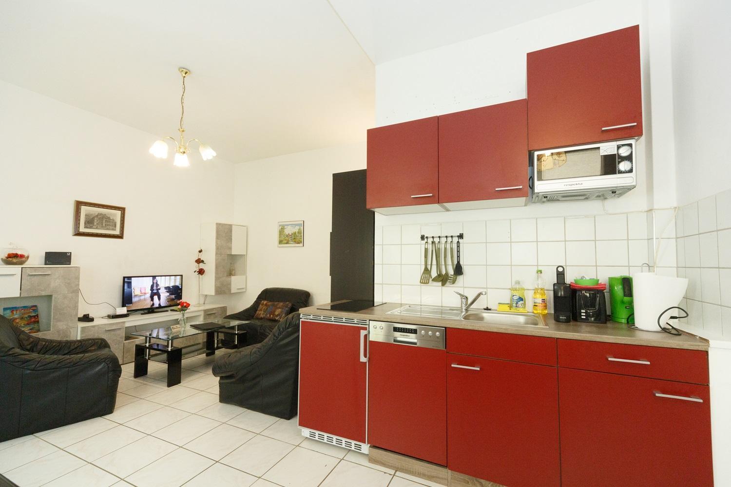 In Near Schoenbrunn & Westbahnhof - Keyless Check-in Apartment Vienna