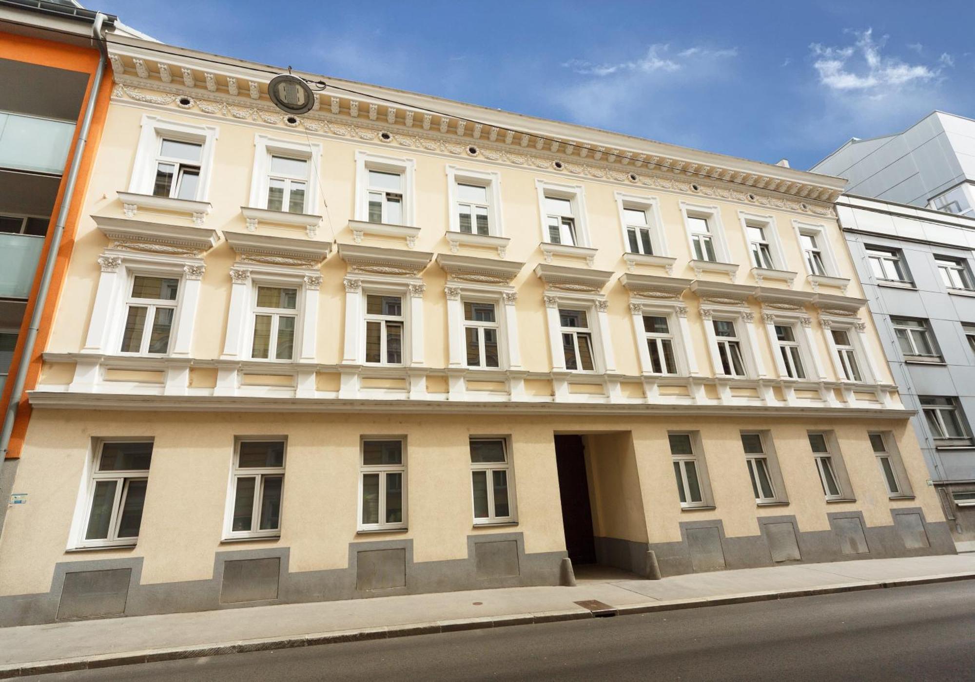 In Near Schoenbrunn & Westbahnhof - Keyless Check-in * Vienna