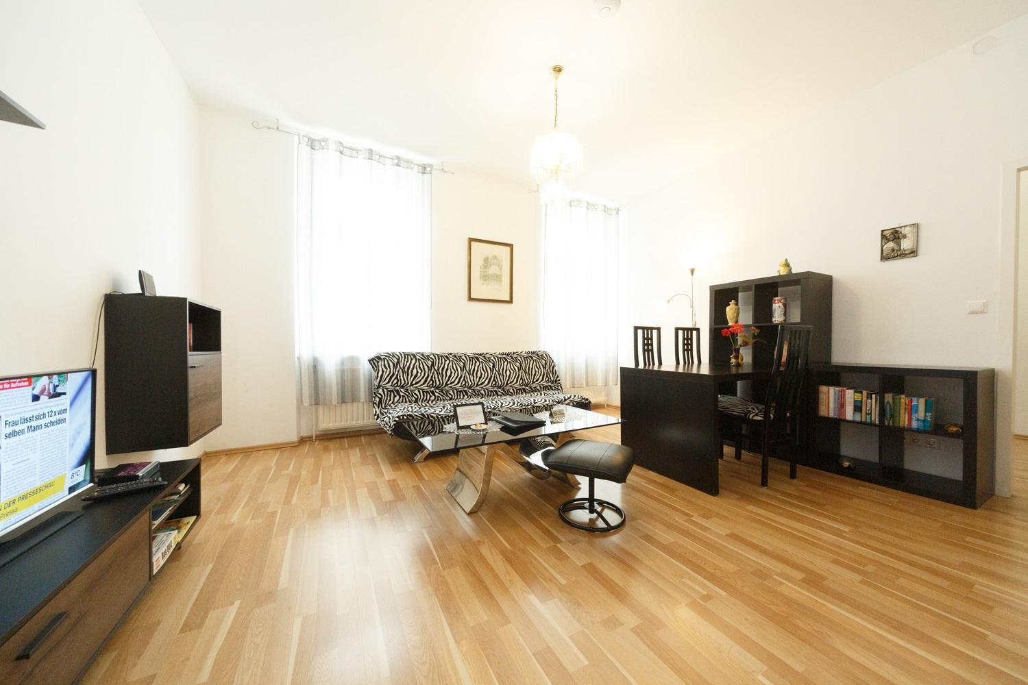 In Near Schoenbrunn & Westbahnhof - Keyless Check-in Wenen