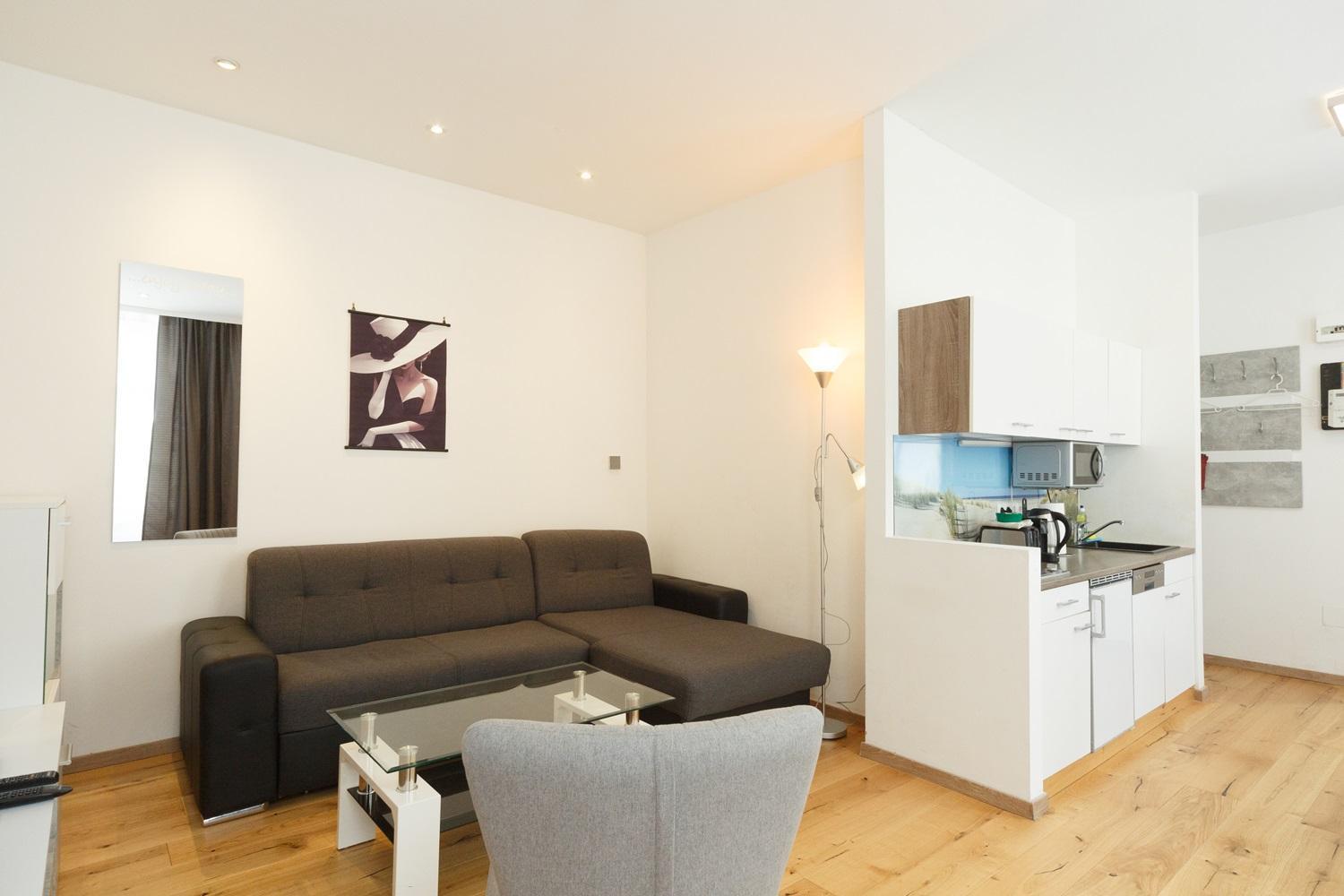 In Near Schoenbrunn & Westbahnhof - Keyless Check-in Appartement Wenen